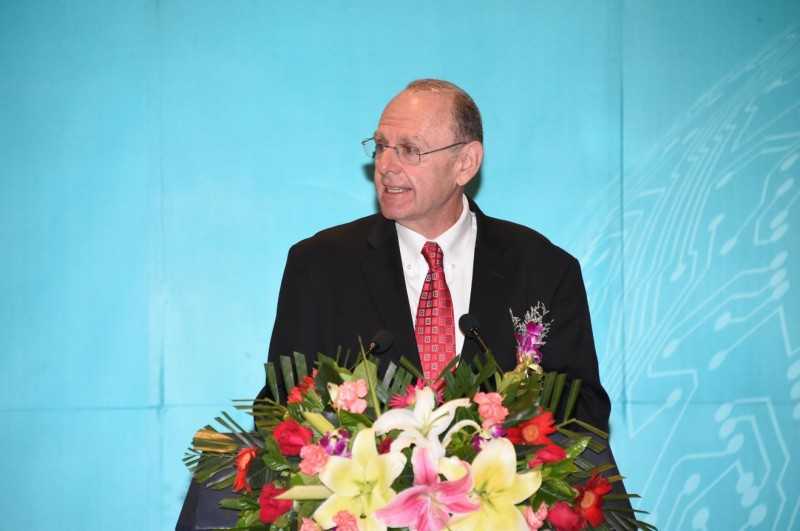 国际电工委员会智能电网战略组主席理查德致辞